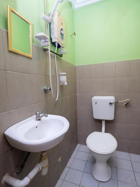 Mrj Hotel Wakaf Che Yeh 2 โกตาบารู ภายนอก รูปภาพ