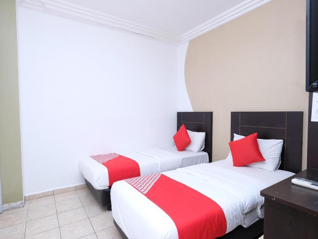 Mrj Hotel Wakaf Che Yeh 2 โกตาบารู ภายนอก รูปภาพ