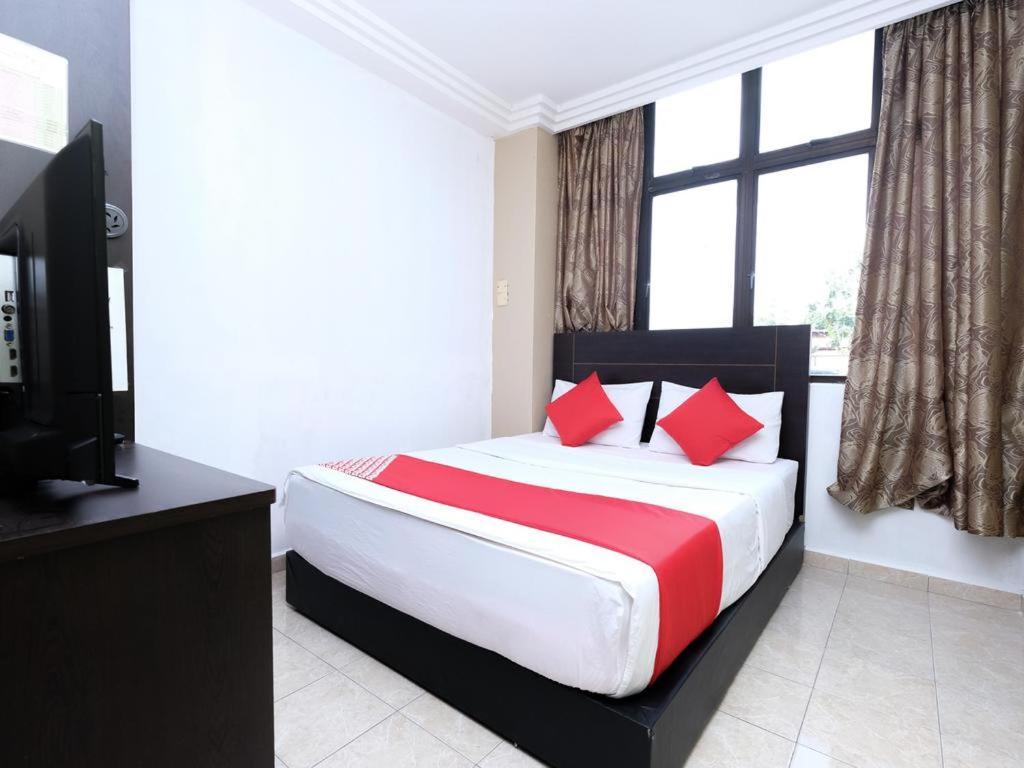 Mrj Hotel Wakaf Che Yeh 2 โกตาบารู ภายนอก รูปภาพ