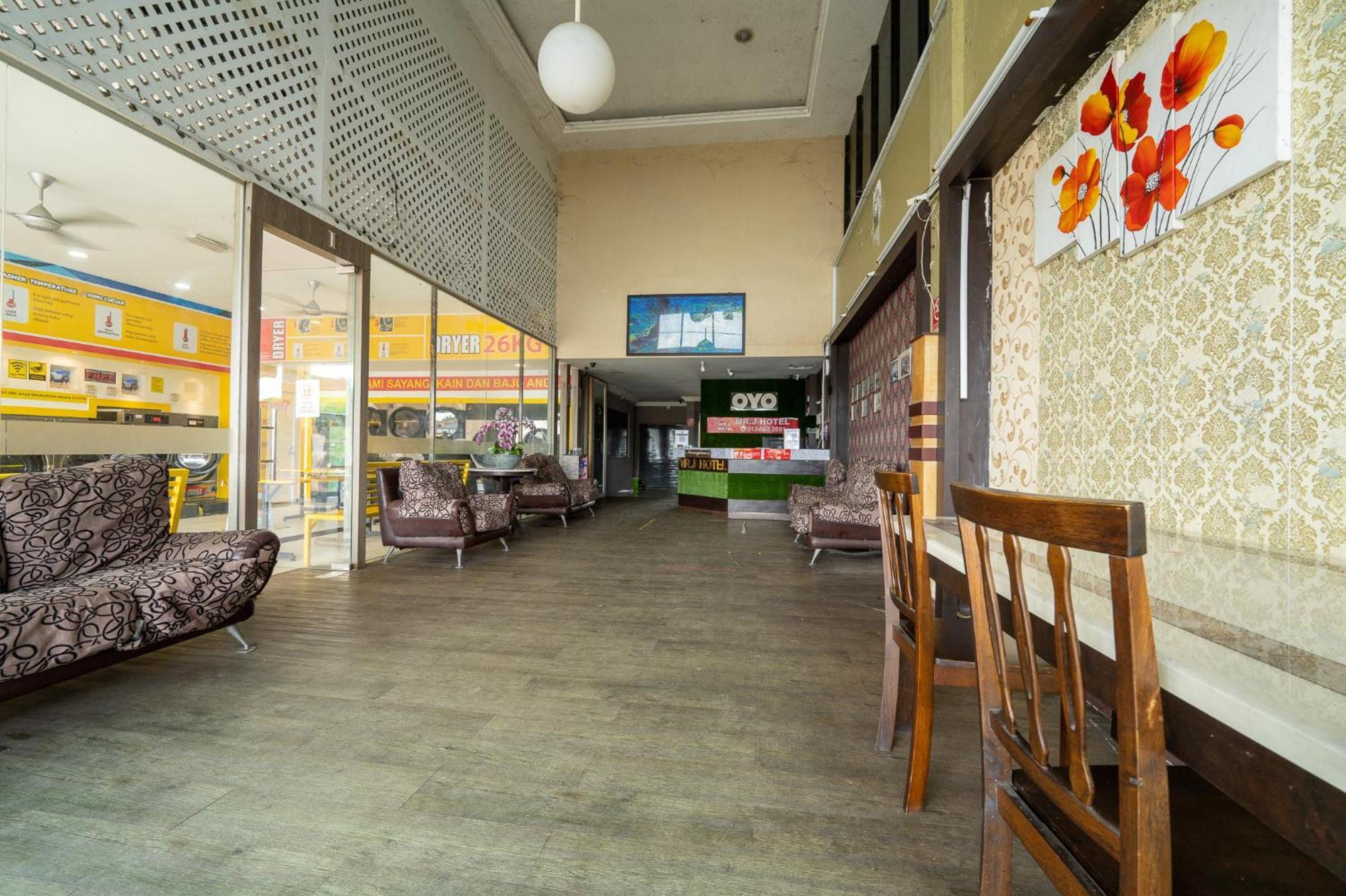 Mrj Hotel Wakaf Che Yeh 2 โกตาบารู ภายนอก รูปภาพ